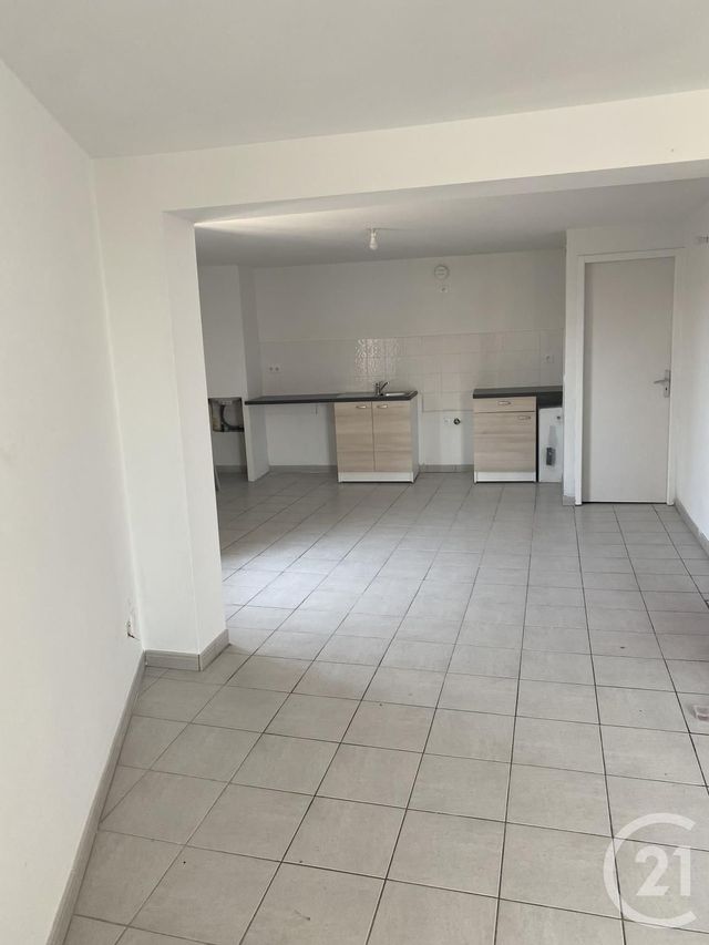 Appartement F3 à louer - 3 pièces - 67.0 m2 - MONTAGNAC - 34 - LANGUEDOC-ROUSSILLON - Century 21 Agi Immobilier