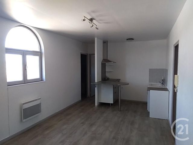 Appartement F3 à louer - 3 pièces - 45.0 m2 - PEZENAS - 34 - LANGUEDOC-ROUSSILLON - Century 21 Agi Immobilier