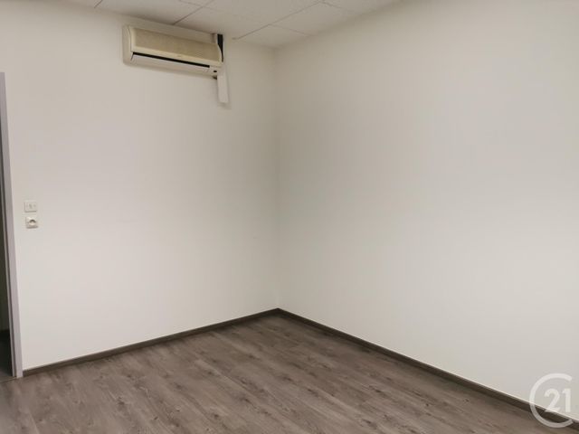 Appartement F5 à vendre - 5 pièces - 120.14 m2 - PEZENAS - 34 - LANGUEDOC-ROUSSILLON - Century 21 Agi Immobilier