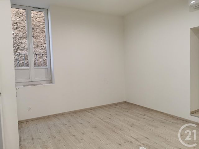 Appartement F5 à vendre - 5 pièces - 120.14 m2 - PEZENAS - 34 - LANGUEDOC-ROUSSILLON - Century 21 Agi Immobilier