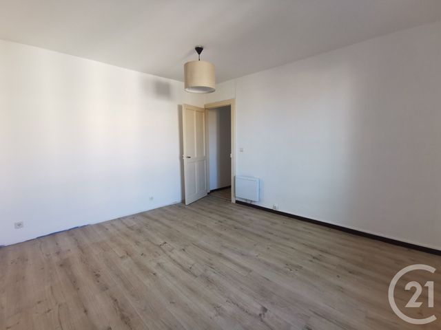 Appartement F3 à louer - 3 pièces - 65.0 m2 - PEZENAS - 34 - LANGUEDOC-ROUSSILLON - Century 21 Agi Immobilier