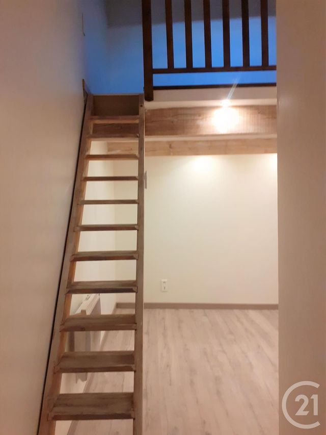 Afficher la photo en grand Appartement F3 à louer - 3 pièces - 46.0 m2 - PEZENAS - 34 - LANGUEDOC-ROUSSILLON - Century 21 Agi Immobilier