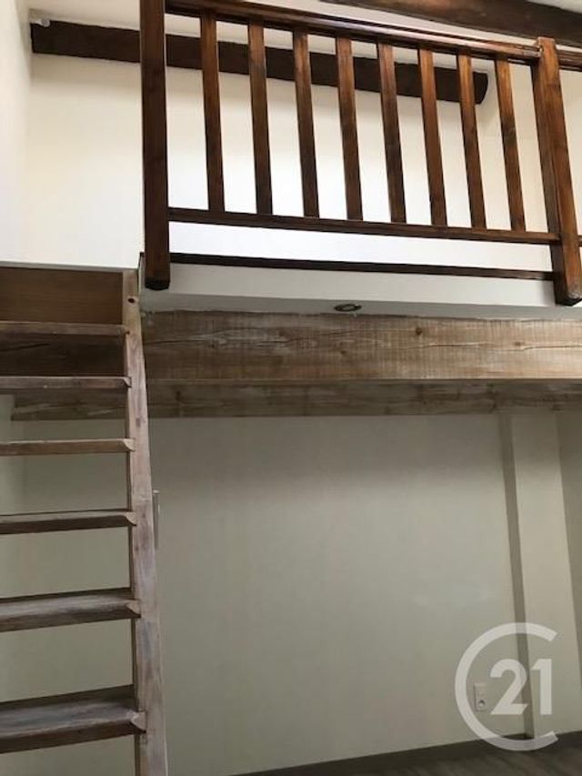 Afficher la photo en grand Appartement F3 à louer - 3 pièces - 46.0 m2 - PEZENAS - 34 - LANGUEDOC-ROUSSILLON - Century 21 Agi Immobilier