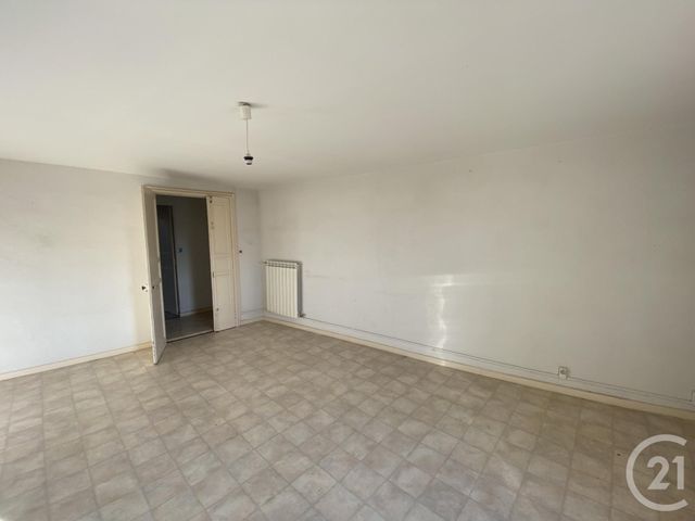 Afficher la photo en grand Appartement F3 à vendre - 3 pièces - 78.35 m2 - PEZENAS - 34 - LANGUEDOC-ROUSSILLON - Century 21 Agi Immobilier