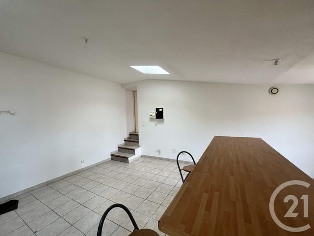 Appartement F2 à vendre - 2 pièces - 40.37 m2 - PEZENAS - 34 - LANGUEDOC-ROUSSILLON - Century 21 Agi Immobilier