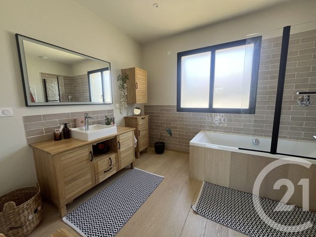 maison à vendre - 5 pièces - 179.46 m2 - PEZENAS - 34 - LANGUEDOC-ROUSSILLON - Century 21 Agi Immobilier