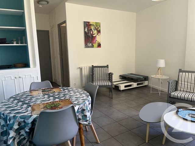 Appartement F3 à vendre - 3 pièces - 47.0 m2 - PEZENAS - 34 - LANGUEDOC-ROUSSILLON - Century 21 Agi Immobilier
