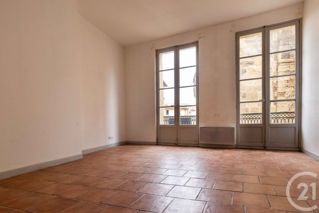 Appartement F3 à vendre - 3 pièces - 63.51 m2 - PEZENAS - 34 - LANGUEDOC-ROUSSILLON - Century 21 Agi Immobilier