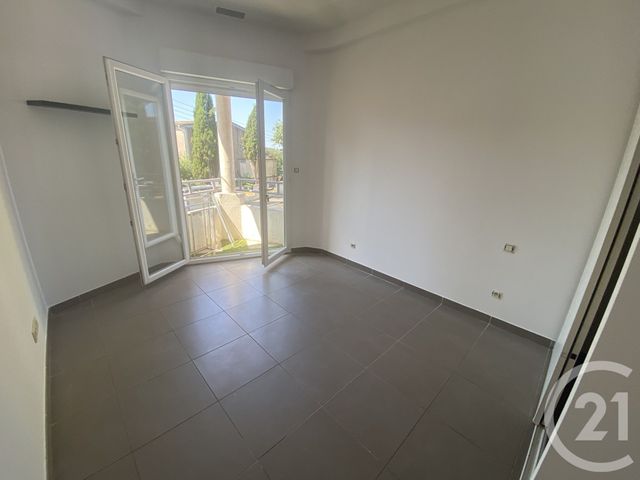 Appartement F3 à vendre - 3 pièces - 74.4 m2 - BEZIERS - 34 - LANGUEDOC-ROUSSILLON - Century 21 Agi Immobilier