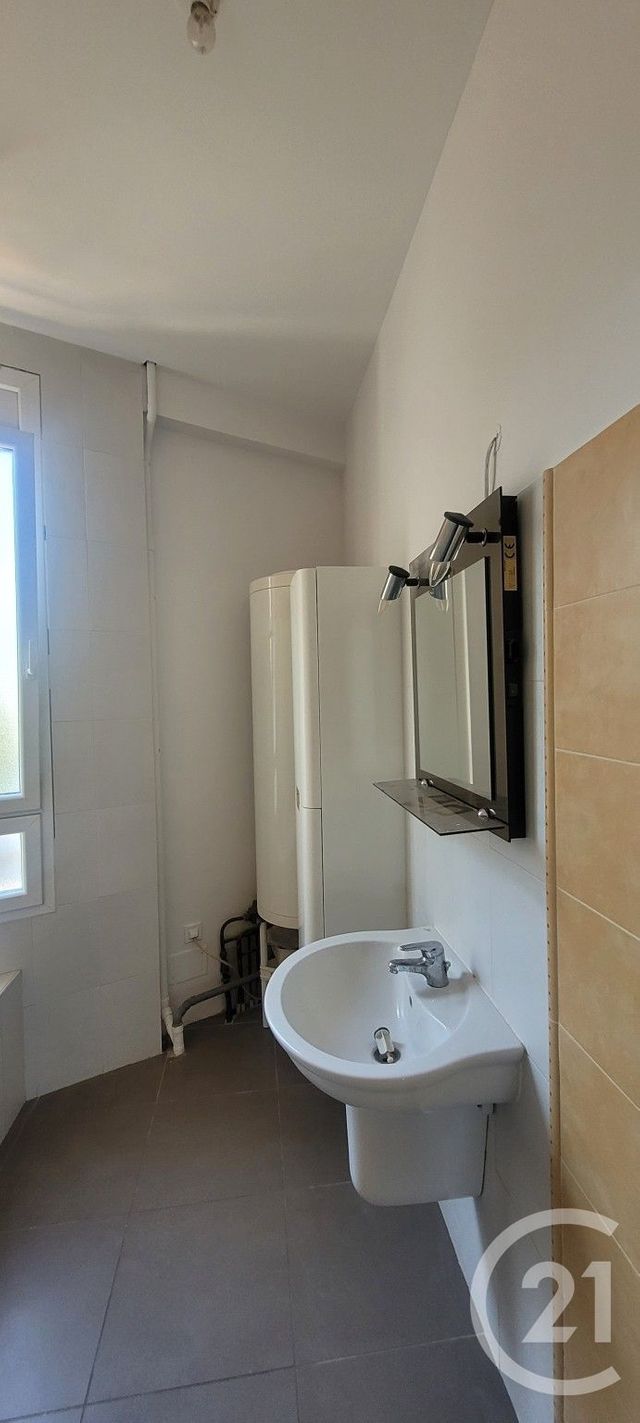 Appartement F3 à vendre - 3 pièces - 74.4 m2 - BEZIERS - 34 - LANGUEDOC-ROUSSILLON - Century 21 Agi Immobilier