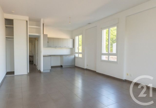 Appartement F3 à vendre - 3 pièces - 74.4 m2 - BEZIERS - 34 - LANGUEDOC-ROUSSILLON - Century 21 Agi Immobilier
