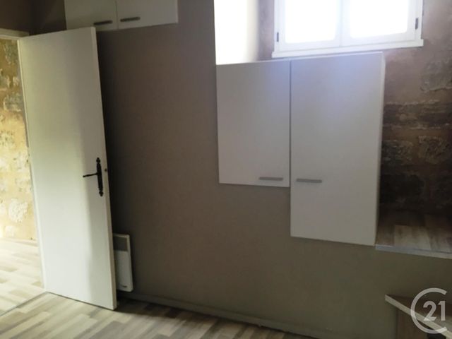 Appartement F3 à louer - 3 pièces - 65.0 m2 - PEZENAS - 34 - LANGUEDOC-ROUSSILLON - Century 21 Agi Immobilier