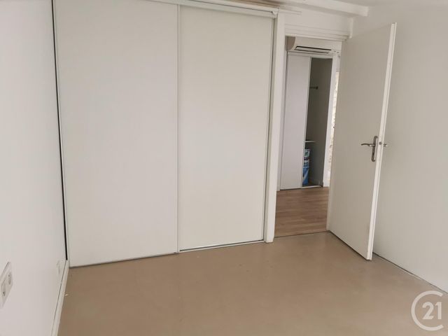 Afficher la photo en grand Appartement F4 à vendre - 4 pièces - 80.0 m2 - PEZENAS - 34 - LANGUEDOC-ROUSSILLON - Century 21 Agi Immobilier