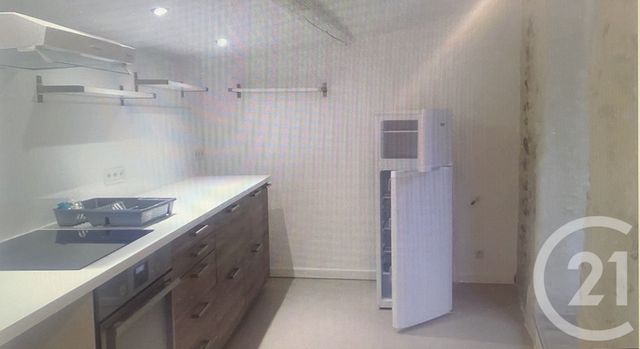 Afficher la photo en grand Appartement F4 à vendre - 4 pièces - 80.0 m2 - PEZENAS - 34 - LANGUEDOC-ROUSSILLON - Century 21 Agi Immobilier