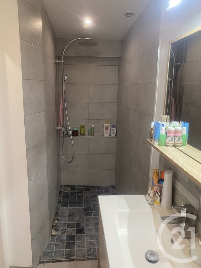 maison à louer - 3 pièces - 87.14 m2 - SERVIAN - 34 - LANGUEDOC-ROUSSILLON - Century 21 Agi Immobilier