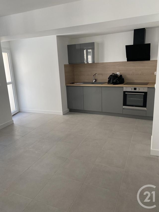 Appartement F1 à louer - 2 pièces - 40.0 m2 - TOURBES - 34 - LANGUEDOC-ROUSSILLON - Century 21 Agi Immobilier