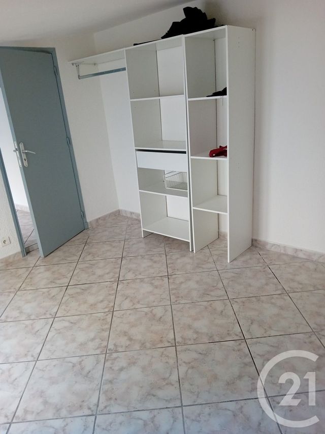 Appartement F2 à louer - 2 pièces - 21.83 m2 - PEZENAS - 34 - LANGUEDOC-ROUSSILLON - Century 21 Agi Immobilier