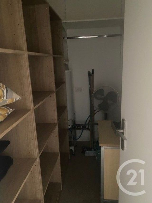 Appartement F2 à louer - 2 pièces - 50.0 m2 - PEZENAS - 34 - LANGUEDOC-ROUSSILLON - Century 21 Agi Immobilier