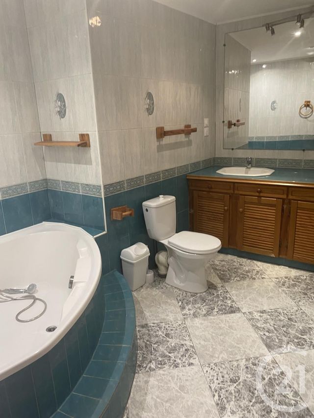 Appartement F4 à louer - 4 pièces - 105.0 m2 - MONTBLANC - 34 - LANGUEDOC-ROUSSILLON - Century 21 Agi Immobilier