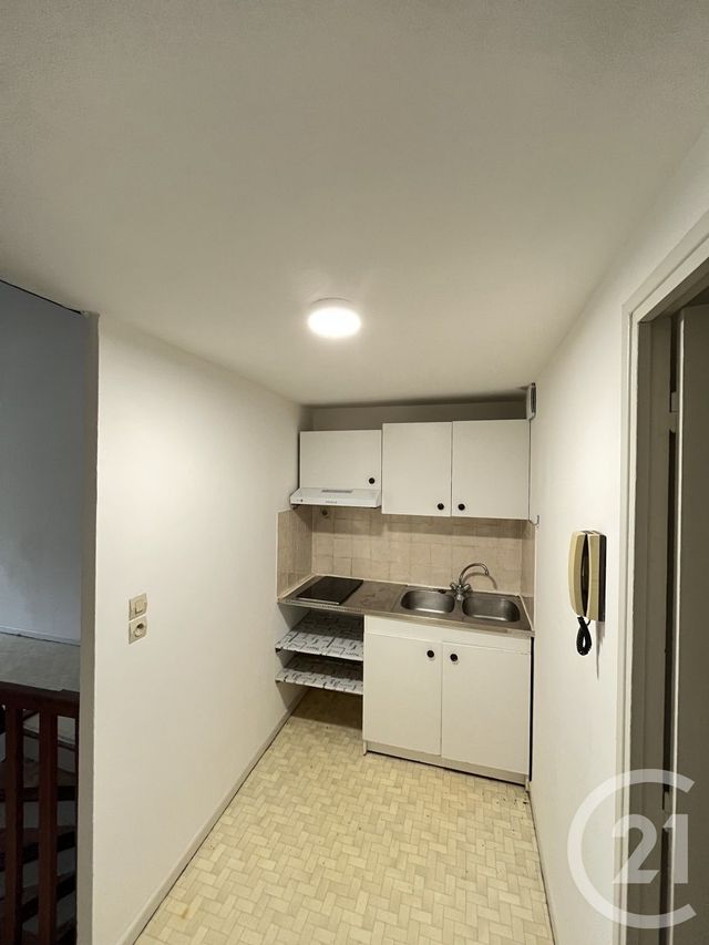 Appartement Studio à louer - 1 pièce - 35.17 m2 - PEZENAS - 34 - LANGUEDOC-ROUSSILLON - Century 21 Agi Immobilier