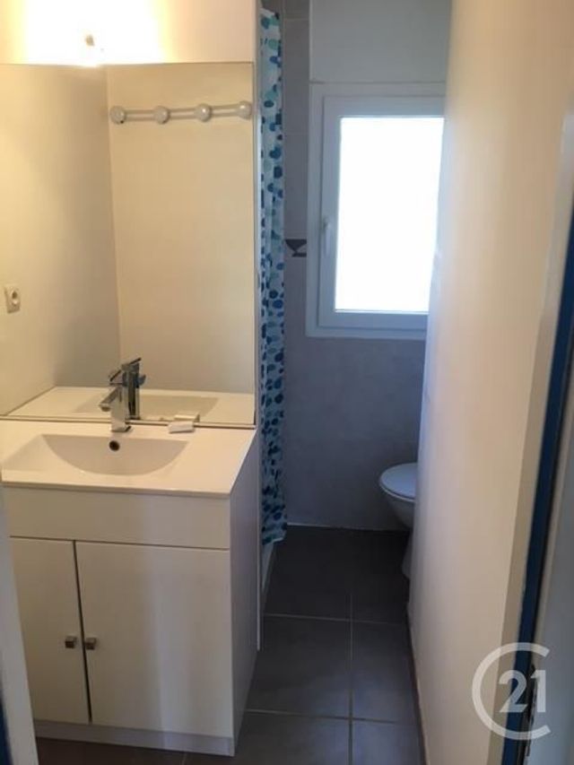 Afficher la photo en grand Appartement Studio à louer - 1 pièce - 20.0 m2 - PEZENAS - 34 - LANGUEDOC-ROUSSILLON - Century 21 Agi Immobilier
