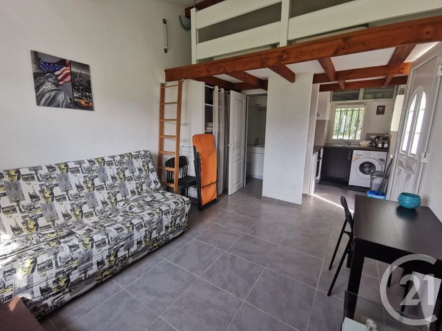 Afficher la photo en grand Appartement Studio à louer - 1 pièce - 20.0 m2 - PEZENAS - 34 - LANGUEDOC-ROUSSILLON - Century 21 Agi Immobilier