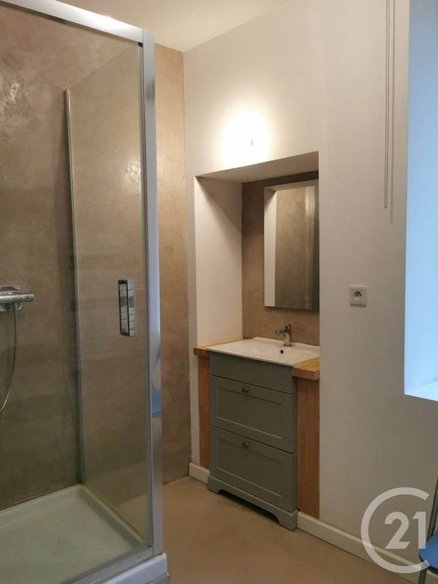 Appartement F2 à louer - 2 pièces - 39.02 m2 - PEZENAS - 34 - LANGUEDOC-ROUSSILLON - Century 21 Agi Immobilier