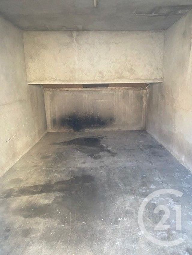 parking à louer - 20.0 m2 - BEZIERS - 34 - LANGUEDOC-ROUSSILLON - Century 21 Agi Immobilier