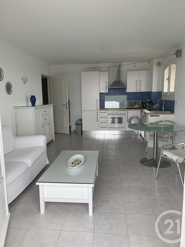 Afficher la photo en grand Appartement F2 à louer - 2 pièces - 43.0 m2 - AGDE - 34 - LANGUEDOC-ROUSSILLON - Century 21 Agi Immobilier