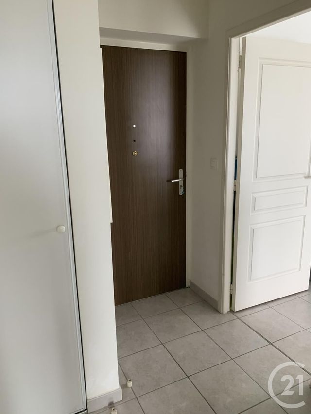 Afficher la photo en grand Appartement F2 à louer - 2 pièces - 43.0 m2 - AGDE - 34 - LANGUEDOC-ROUSSILLON - Century 21 Agi Immobilier