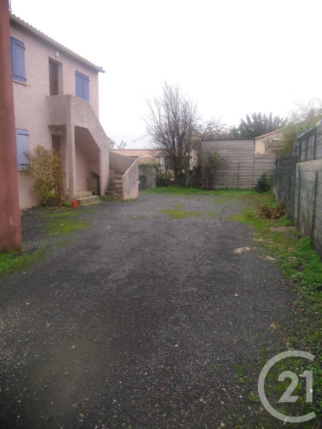 Appartement F4 à louer - 4 pièces - 74.0 m2 - PEZENAS - 34 - LANGUEDOC-ROUSSILLON - Century 21 Agi Immobilier