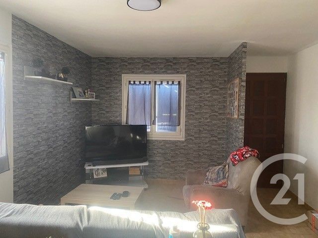 Appartement F4 à louer - 4 pièces - 74.0 m2 - PEZENAS - 34 - LANGUEDOC-ROUSSILLON - Century 21 Agi Immobilier