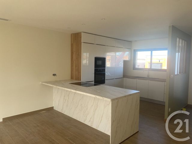 maison à louer - 5 pièces - 129.0 m2 - NEZIGNAN L EVEQUE - 34 - LANGUEDOC-ROUSSILLON - Century 21 Agi Immobilier