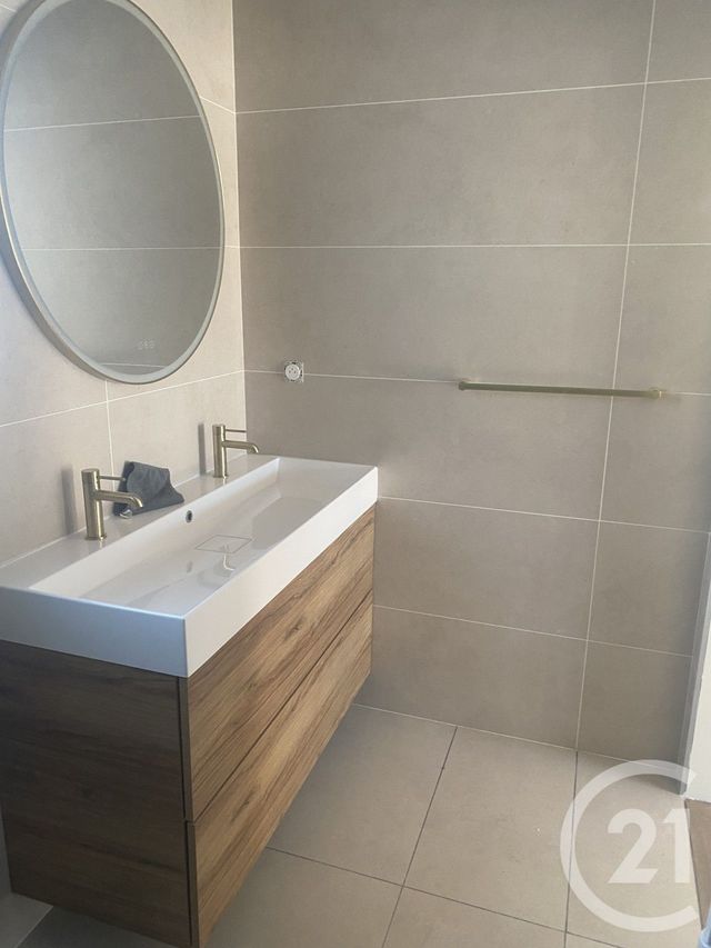 maison à louer - 5 pièces - 129.0 m2 - NEZIGNAN L EVEQUE - 34 - LANGUEDOC-ROUSSILLON - Century 21 Agi Immobilier