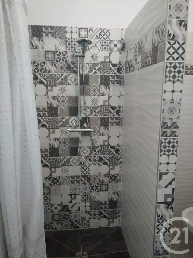 Appartement F4 à louer - 4 pièces - 81.5 m2 - CAUX - 34 - LANGUEDOC-ROUSSILLON - Century 21 Agi Immobilier