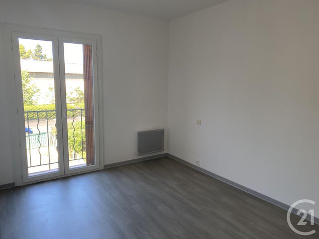 Appartement F5 à louer - 5 pièces - 109.0 m2 - PEZENAS - 34 - LANGUEDOC-ROUSSILLON - Century 21 Agi Immobilier