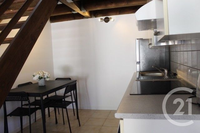 maison à louer - 2 pièces - 41.0 m2 - ROUJAN - 34 - LANGUEDOC-ROUSSILLON - Century 21 Agi Immobilier