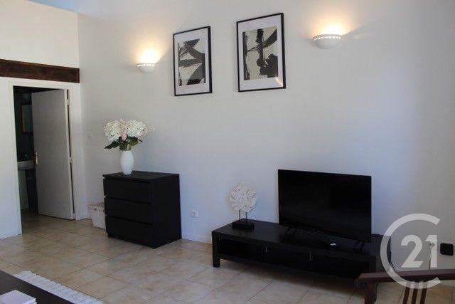 maison à louer - 2 pièces - 41.0 m2 - ROUJAN - 34 - LANGUEDOC-ROUSSILLON - Century 21 Agi Immobilier