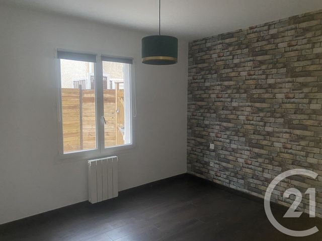 Appartement F4 à louer - 4 pièces - 83.06 m2 - VALROS - 34 - LANGUEDOC-ROUSSILLON - Century 21 Agi Immobilier