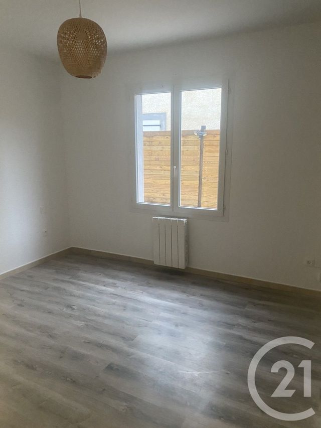 Appartement F4 à louer - 4 pièces - 83.06 m2 - VALROS - 34 - LANGUEDOC-ROUSSILLON - Century 21 Agi Immobilier
