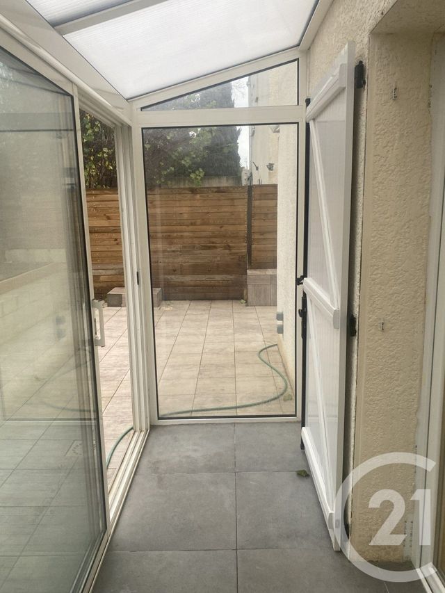 Appartement F4 à louer - 4 pièces - 83.06 m2 - VALROS - 34 - LANGUEDOC-ROUSSILLON - Century 21 Agi Immobilier