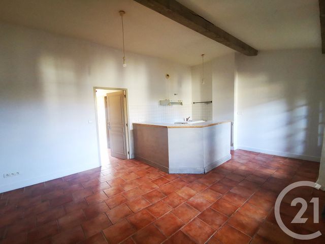 Appartement à louer - 3 pièces - 52.63 m2 - PEZENAS - 34 - LANGUEDOC-ROUSSILLON - Century 21 Agi Immobilier