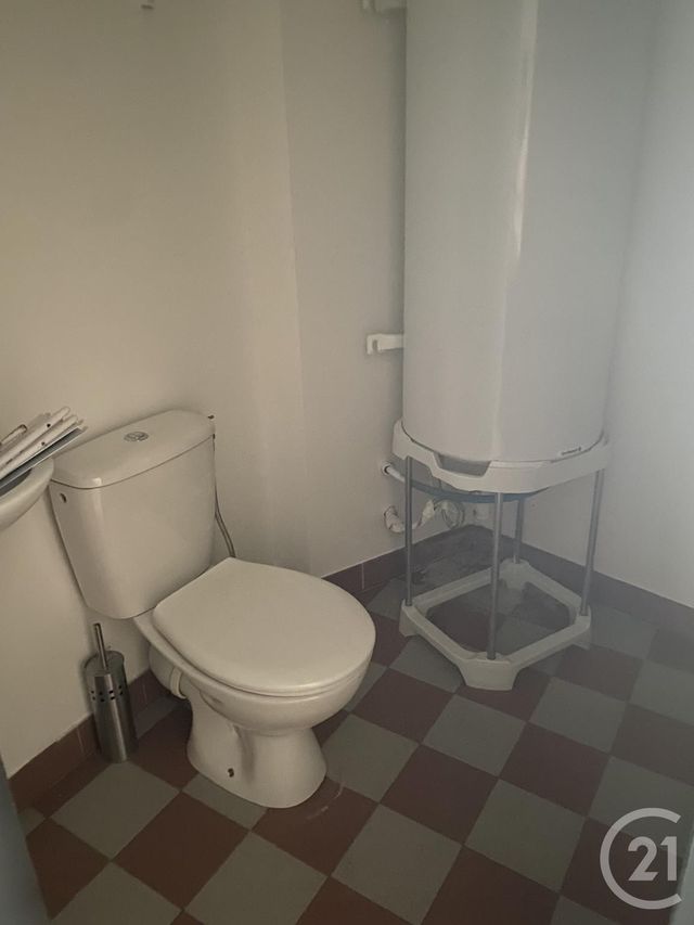 Appartement F3 à louer - 3 pièces - 68.0 m2 - PEZENAS - 34 - LANGUEDOC-ROUSSILLON - Century 21 Agi Immobilier