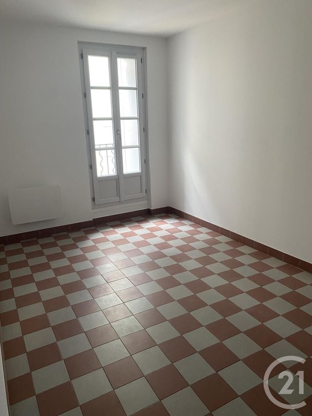 Appartement F3 à louer - 3 pièces - 68.0 m2 - PEZENAS - 34 - LANGUEDOC-ROUSSILLON - Century 21 Agi Immobilier