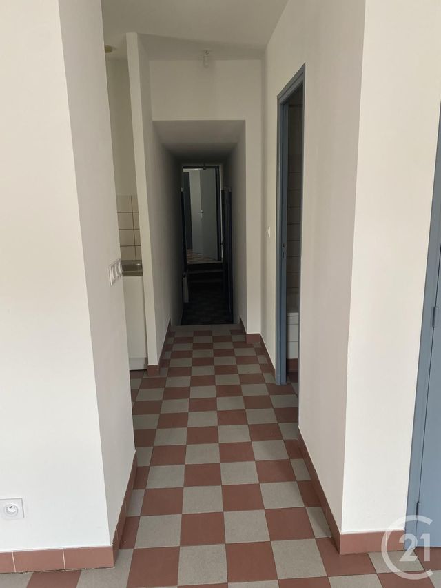 Appartement F3 à louer - 3 pièces - 68.0 m2 - PEZENAS - 34 - LANGUEDOC-ROUSSILLON - Century 21 Agi Immobilier