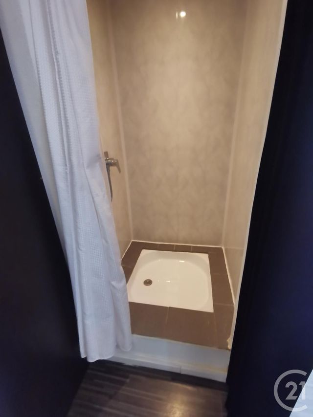 Appartement Studio à louer - 2 pièces - 29.0 m2 - PEZENAS - 34 - LANGUEDOC-ROUSSILLON - Century 21 Agi Immobilier