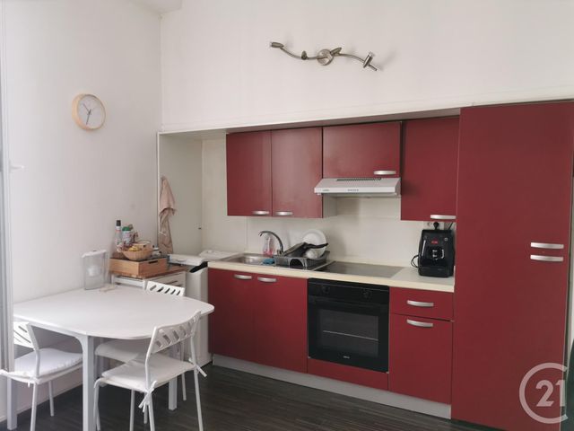 Appartement Studio à louer - 2 pièces - 29.0 m2 - PEZENAS - 34 - LANGUEDOC-ROUSSILLON - Century 21 Agi Immobilier