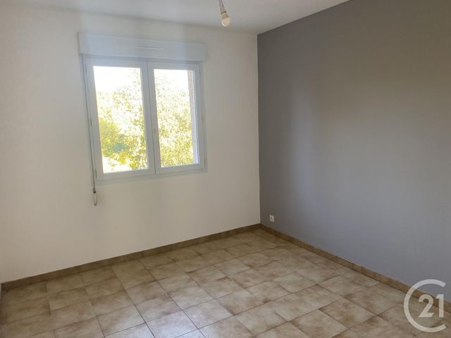 Appartement F3 à louer - 3 pièces - 67.86 m2 - PEZENAS - 34 - LANGUEDOC-ROUSSILLON - Century 21 Agi Immobilier