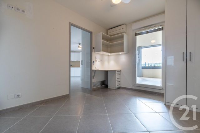 Appartement à vendre - 2 pièces - 42.44 m2 - PEZENAS - 34 - LANGUEDOC-ROUSSILLON - Century 21 Agi Immobilier