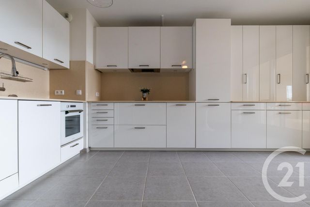 Appartement à vendre - 2 pièces - 42.44 m2 - PEZENAS - 34 - LANGUEDOC-ROUSSILLON - Century 21 Agi Immobilier